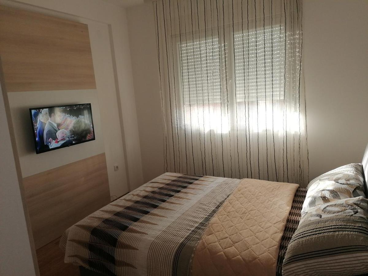 ParaćinFast Sleep & Go 3公寓 外观 照片